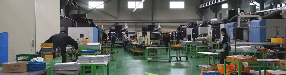 MCT Machining Center 작업 현장